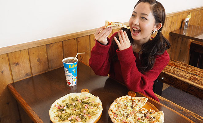 Ski resorts have many restaurants that serve delicious foods